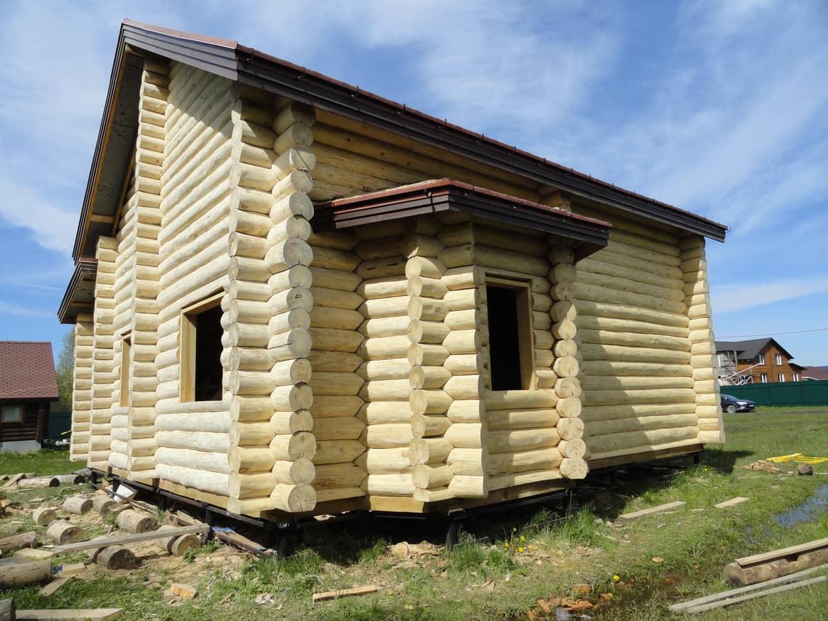 Шлифовка срубов из оцилиндрованного и рубленного бревна - Команда ПАКЛЯ